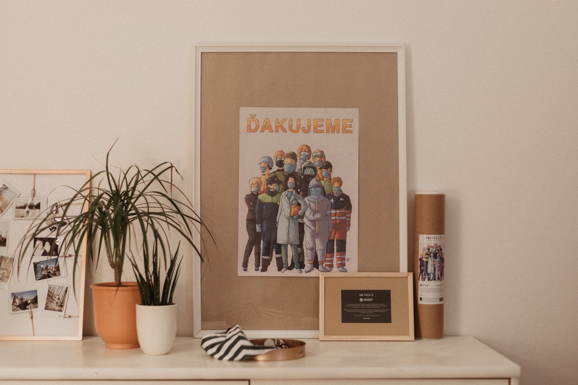 Poustr: Heroes of today